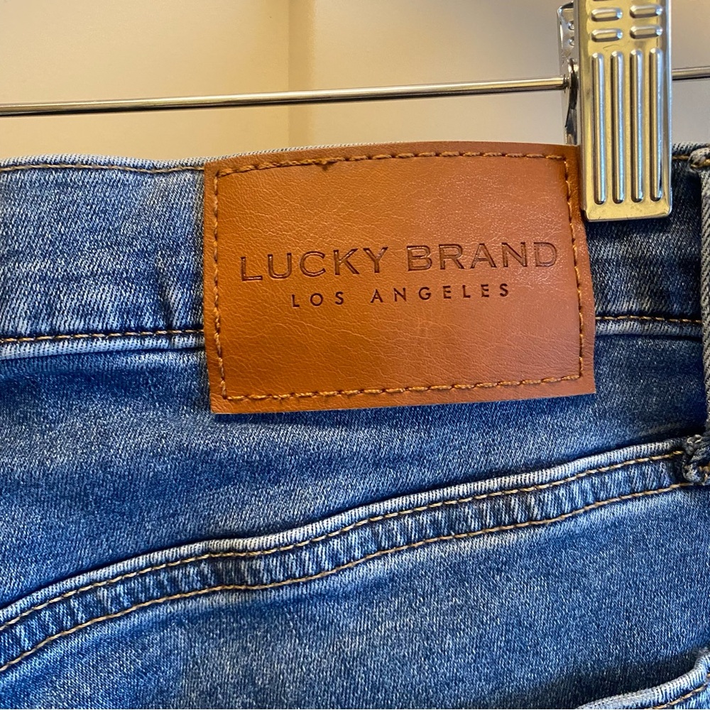 Lucky Brand-Blue Cropped Frayed Hem Jeans-Size 28 - Picture 6 of 11